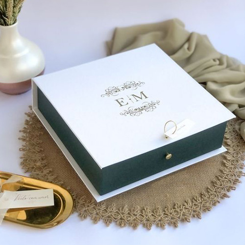 custom rigid invitation boxes